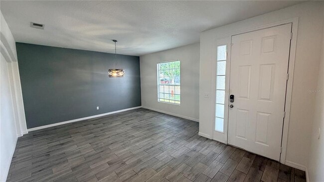 Building Photo - 456 Knollwood Dr