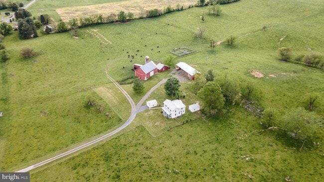 Building Photo - 5452 Middle Rd