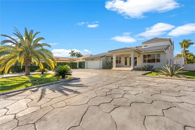 Building Photo - 13815 SW 38th St