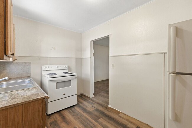 Building Photo - 207 N Santa Fe Ave