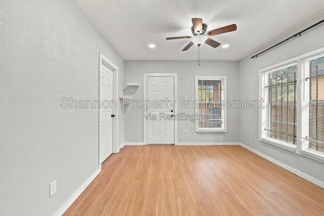 Building Photo - 2903 Burkett St.