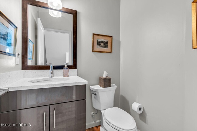 Building Photo - 807 Kingsley St