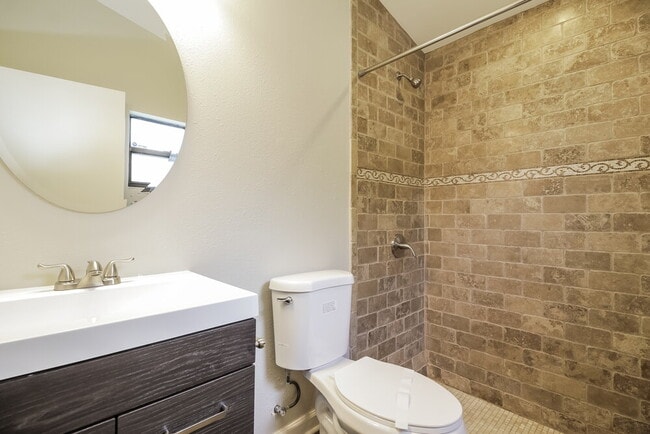 Building Photo - 1035 McKinnon Ave