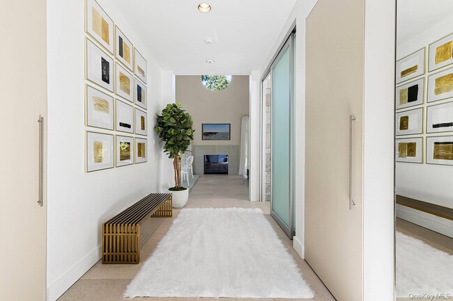 Building Photo - 7 Rolling Wood Ln