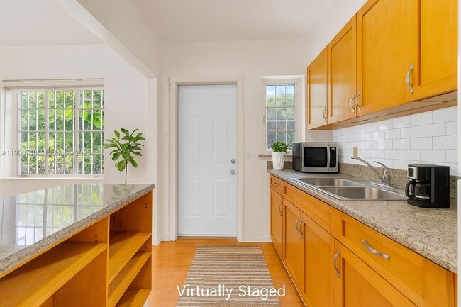 Building Photo - 69 NE 115th St