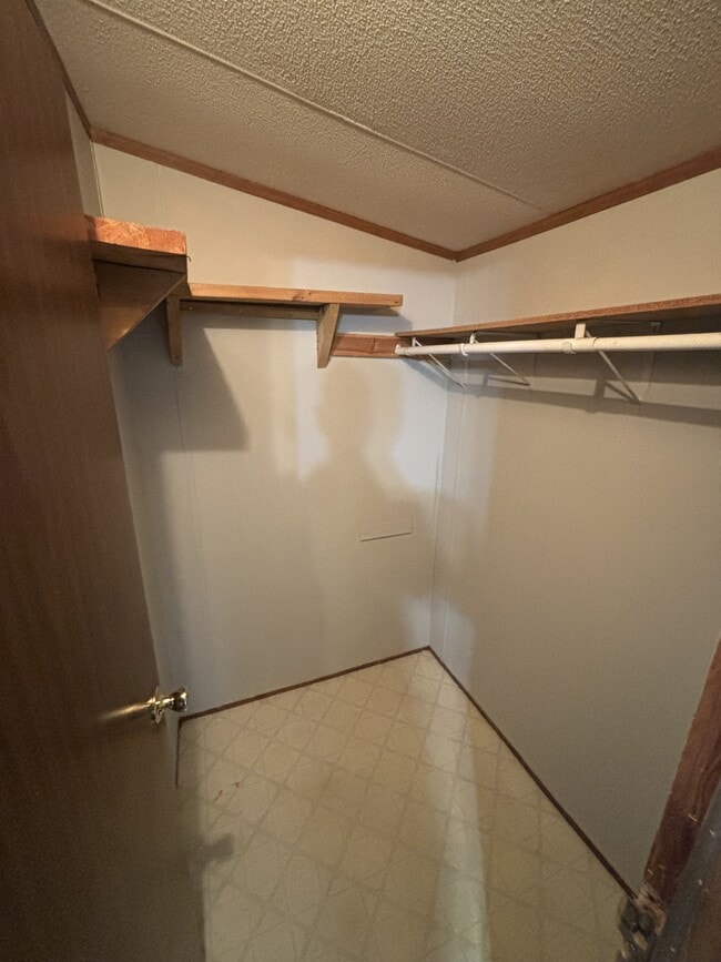 Building Photo - 300 Ricks Rd