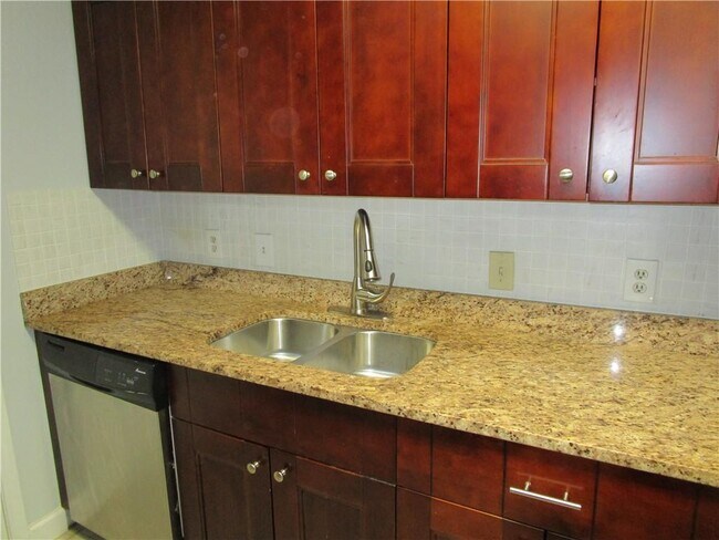 Building Photo - 4003 Wingate Way