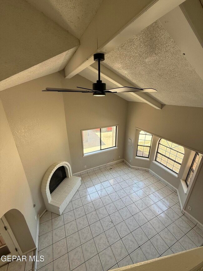 Building Photo - 11708 Sierra Azul Dr