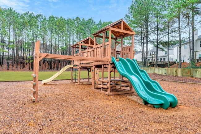 Building Photo - 241 Village Square Dr