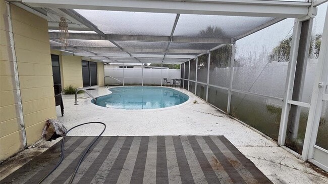 Building Photo - 7340 Brentwood Dr