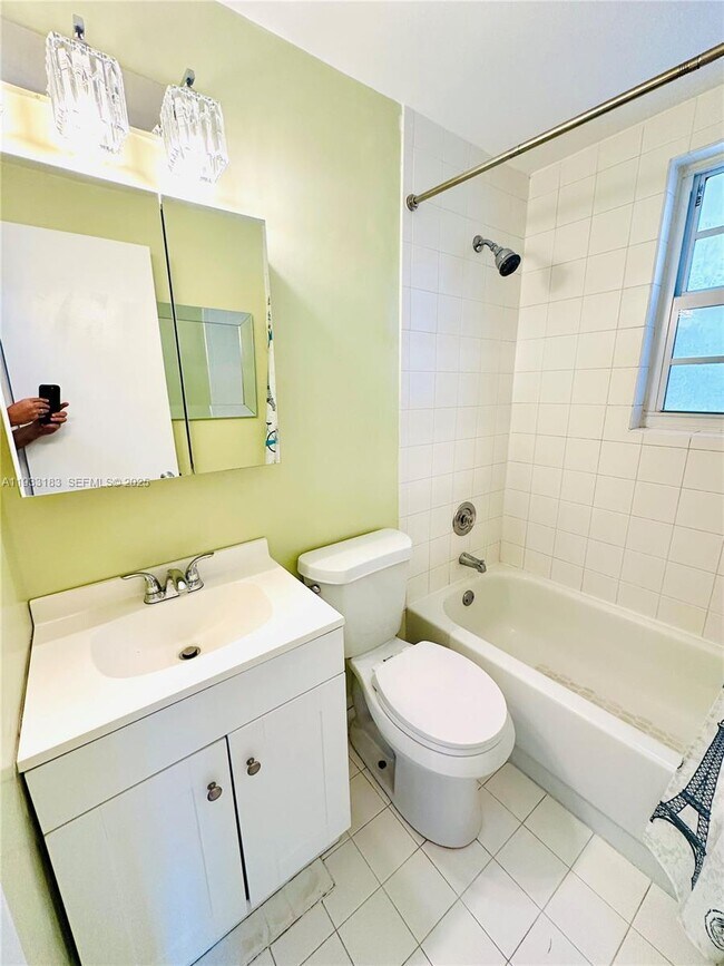 Building Photo - 540 15th St