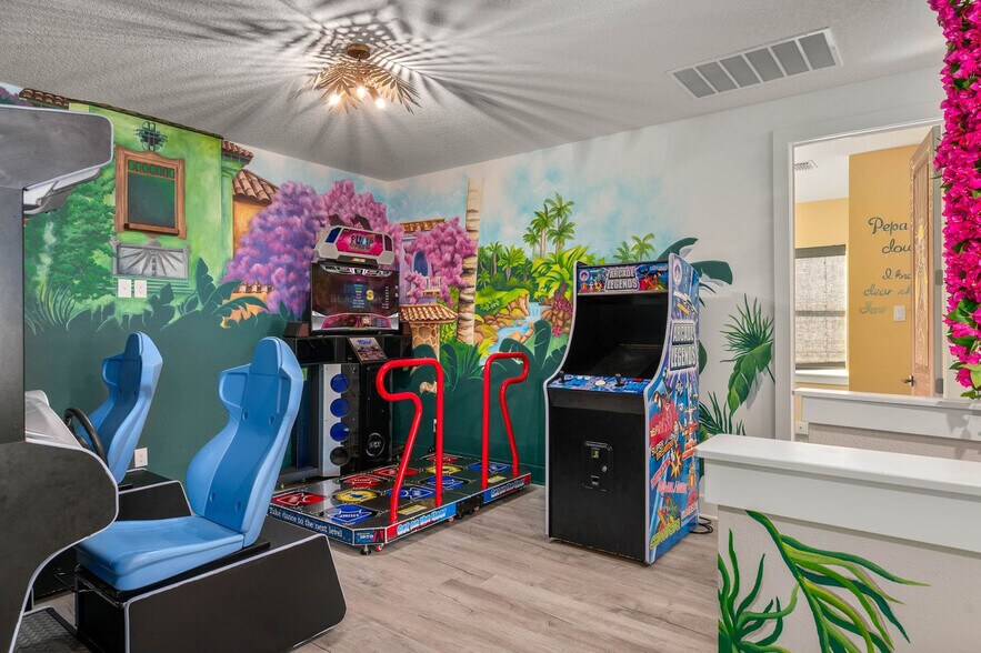 Building Photo - 7458 Gathering Dr