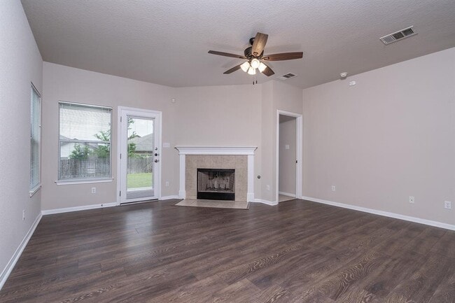 Building Photo - 806 Bedford Ct