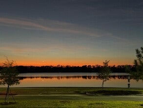 Building Photo - 3049 Ella Wy