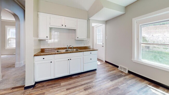 Building Photo - Brooklyn Center - 3 Bedroom Single Family ...