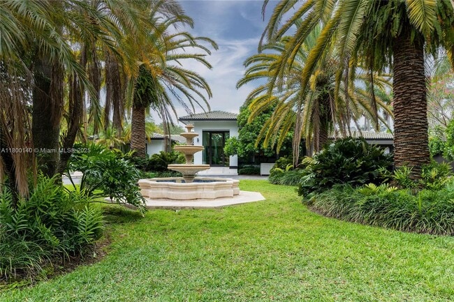 Building Photo - 7300 SW 77th Ave