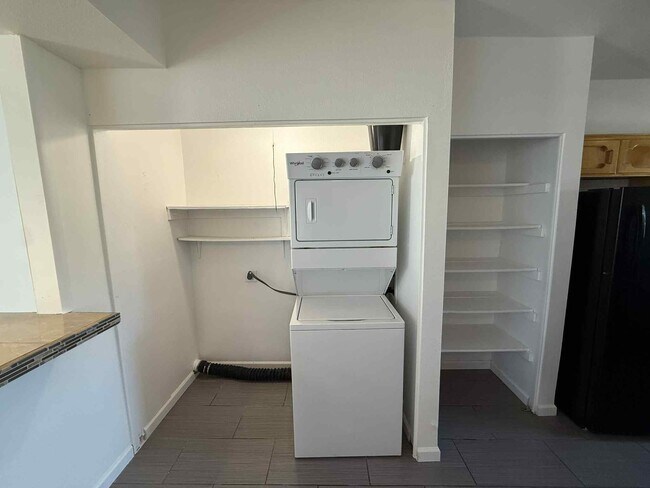 Building Photo - 8141 E Daniella Cir