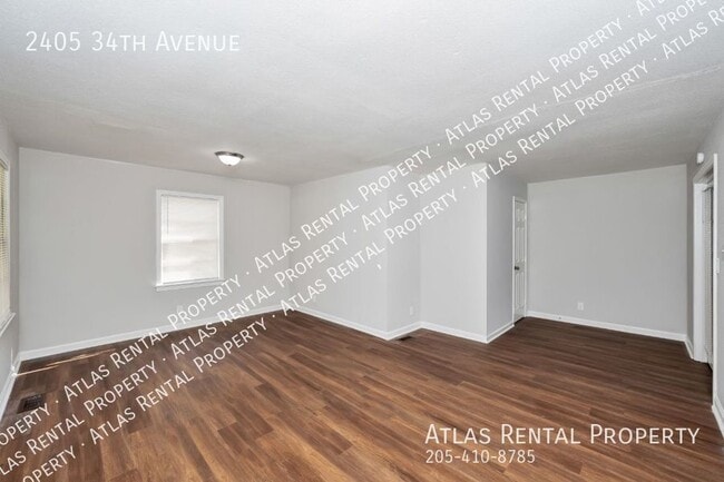 Building Photo - 2405 34th Ave