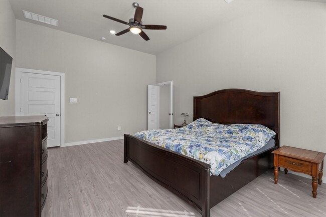 Building Photo - 713 Ivory Crk Ct