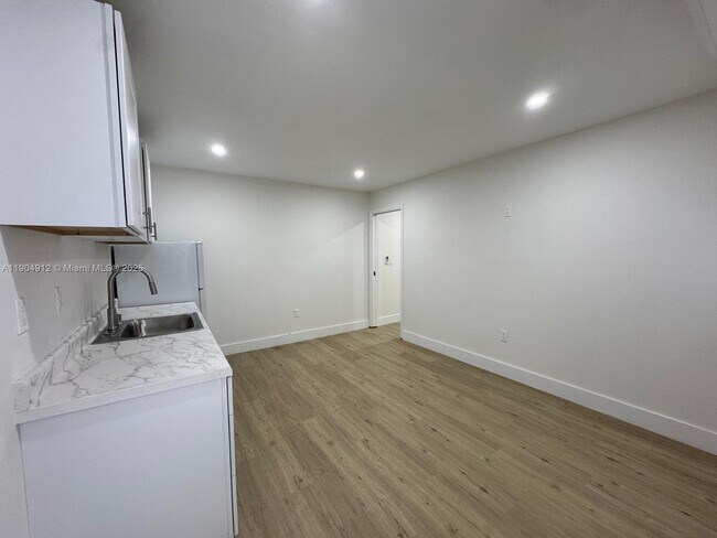 Building Photo - 12201 SW 64th St