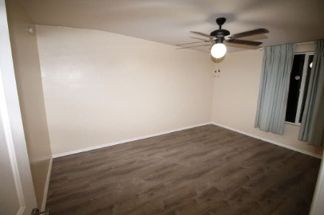 Building Photo - Beautiful Eastside Home