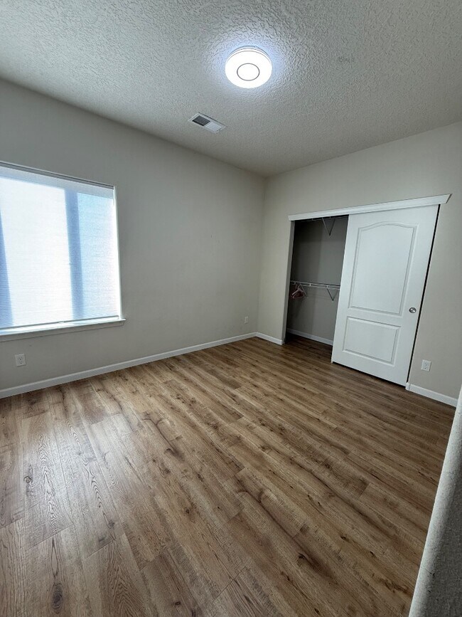 Building Photo - 12023 Pocono Rd SE