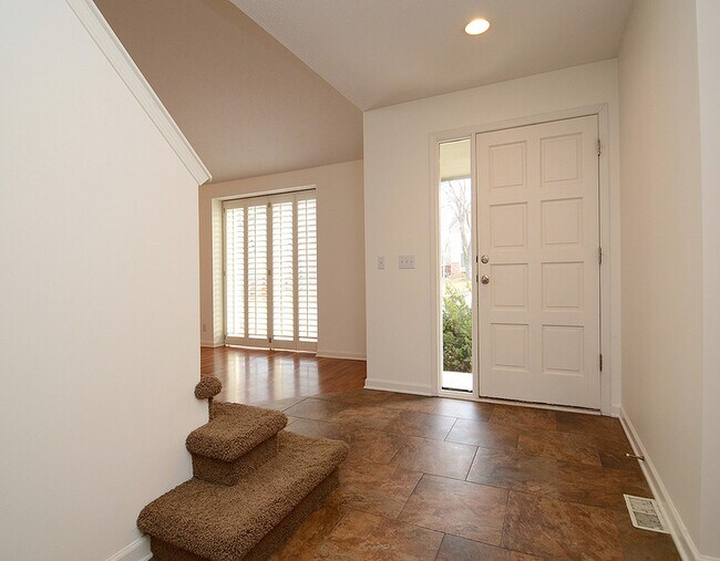 Building Photo - 16321 Charles Cir