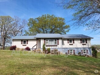 Building Photo - 578 Gap Hill Rd