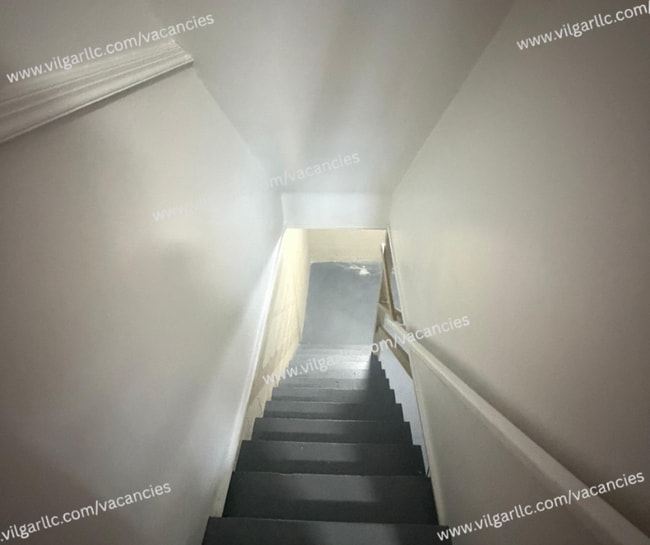 Building Photo - 8137-8137 Hohman Ave