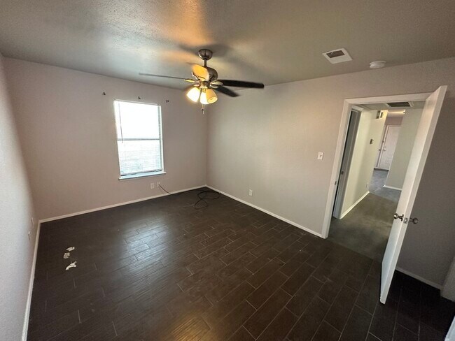Building Photo - 6148 Vega Dr