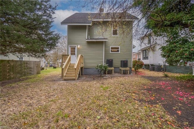 Building Photo - Updated Single Family Home