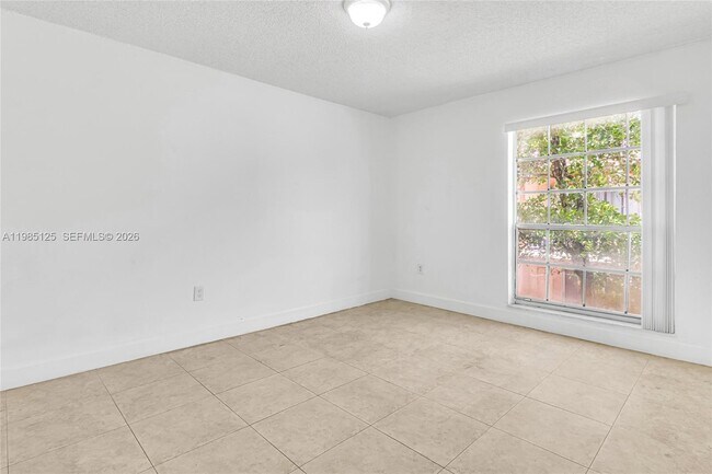 Building Photo - 7201 Miami Lakes Dr