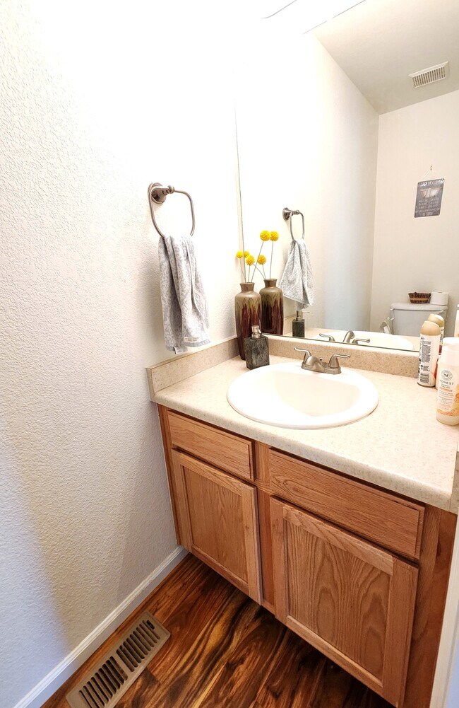 Building Photo - 13628 Plaster Cir