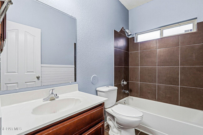 Building Photo - 4917 Ruben Soto