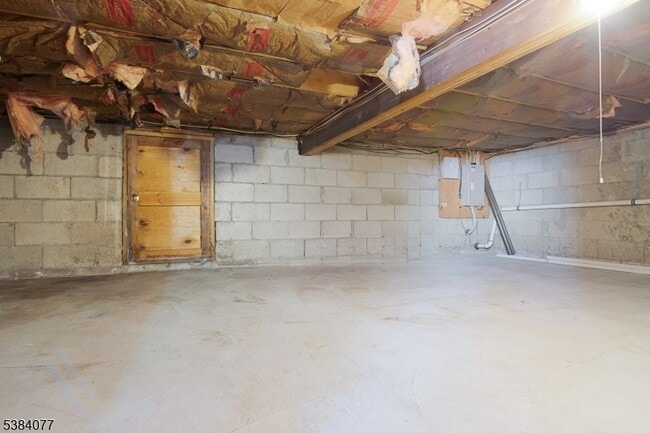 Building Photo - 4 White Birch Trail