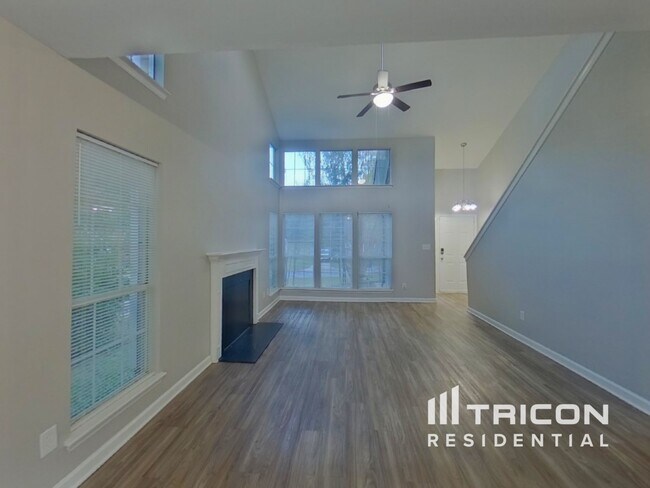 Building Photo - 5407 River Falls Dr