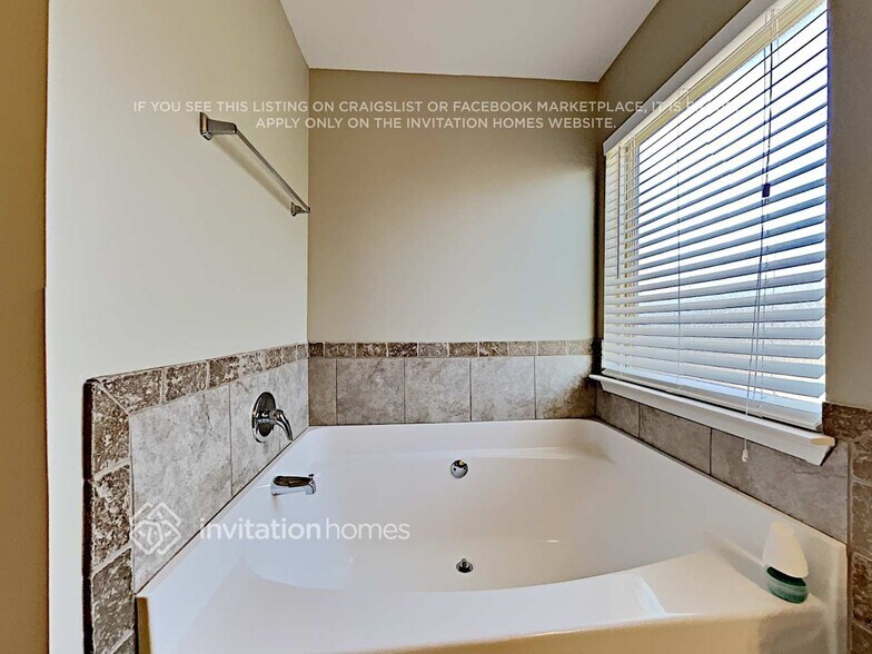 Building Photo - 4790 Carnegie Ct