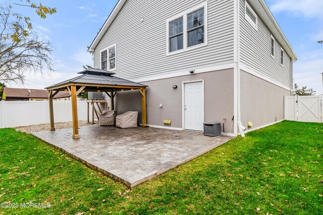 Building Photo - 1260 Pensacola Rd