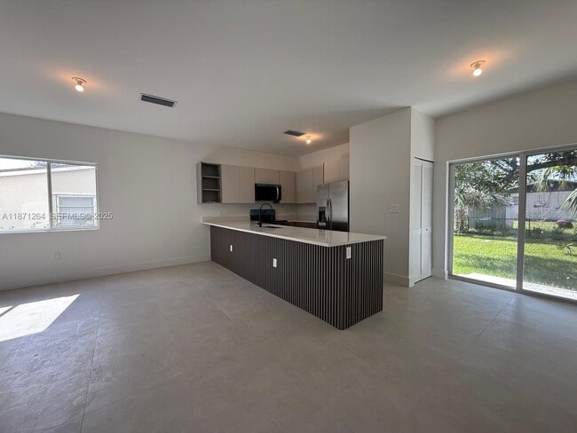 Building Photo - 2788 NW 9th Pl