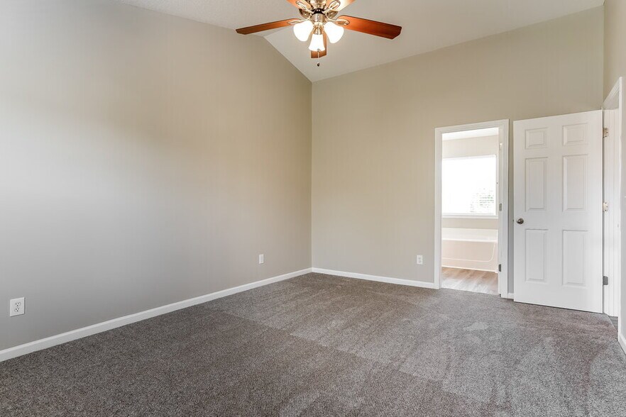 Building Photo - 4920 Alenja Ln