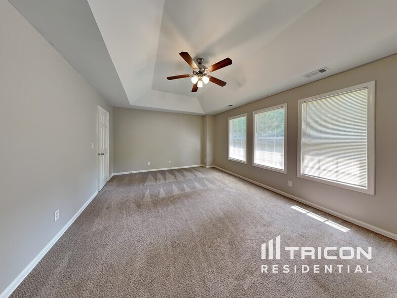 Building Photo - 3362 Kittery Dr SW