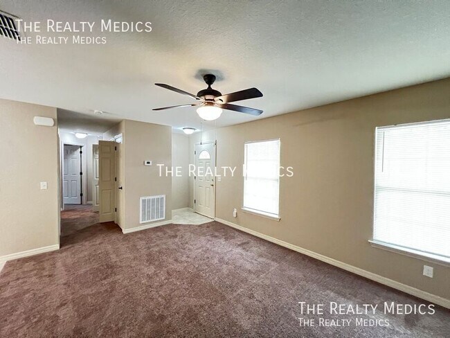 Building Photo - 485 Marion Oaks Ln