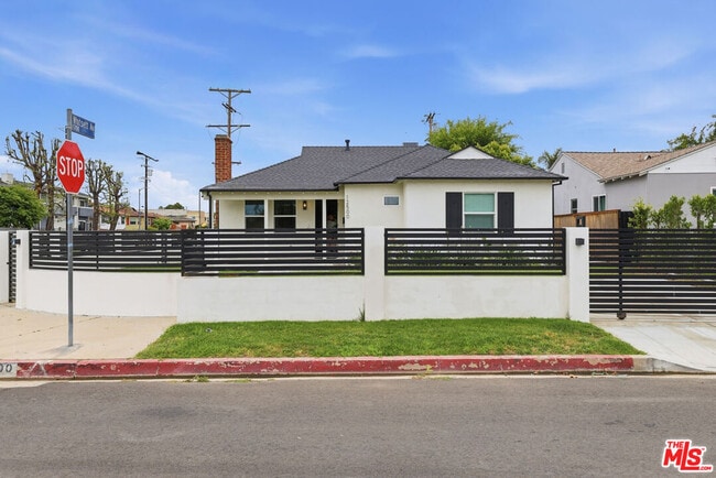Building Photo - 12500 Miranda St