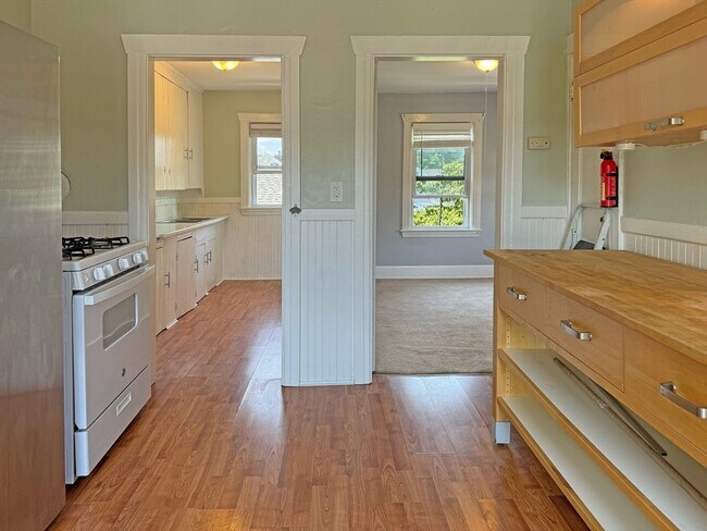 Building Photo - 28 Rodman St