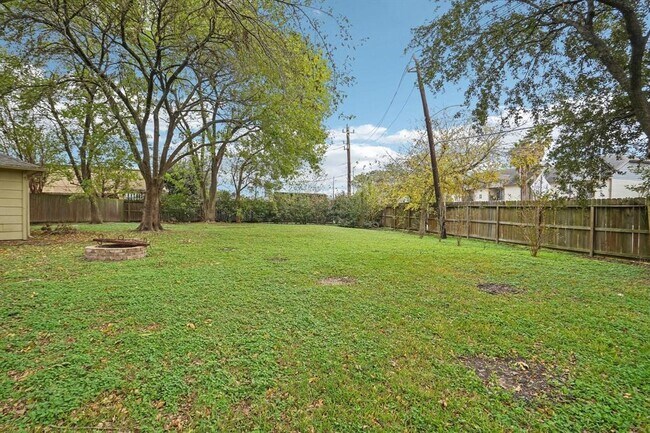 Building Photo - 1703 Westmere Ct