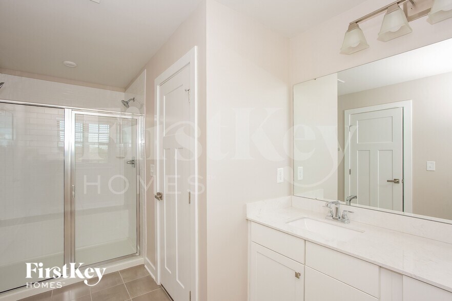 Building Photo - 1658 Scarbrough Cir SW