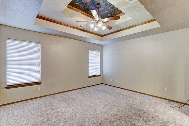 Building Photo - 500 Loyd Ln