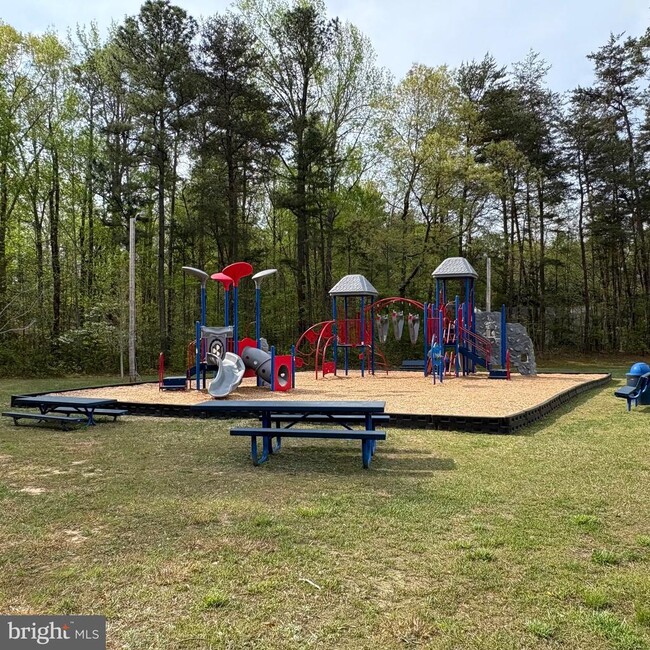 Building Photo - 629 Welsh Dr