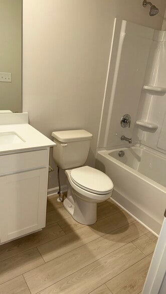 Building Photo - 729 Peyden Ln