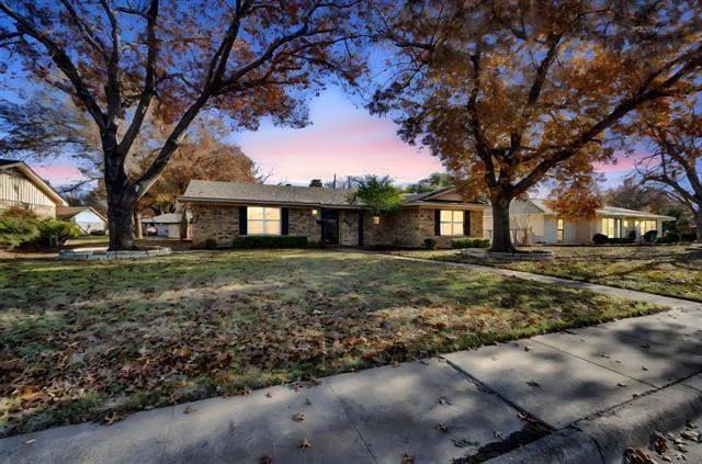 Building Photo - 202 Vanderbilt Ln